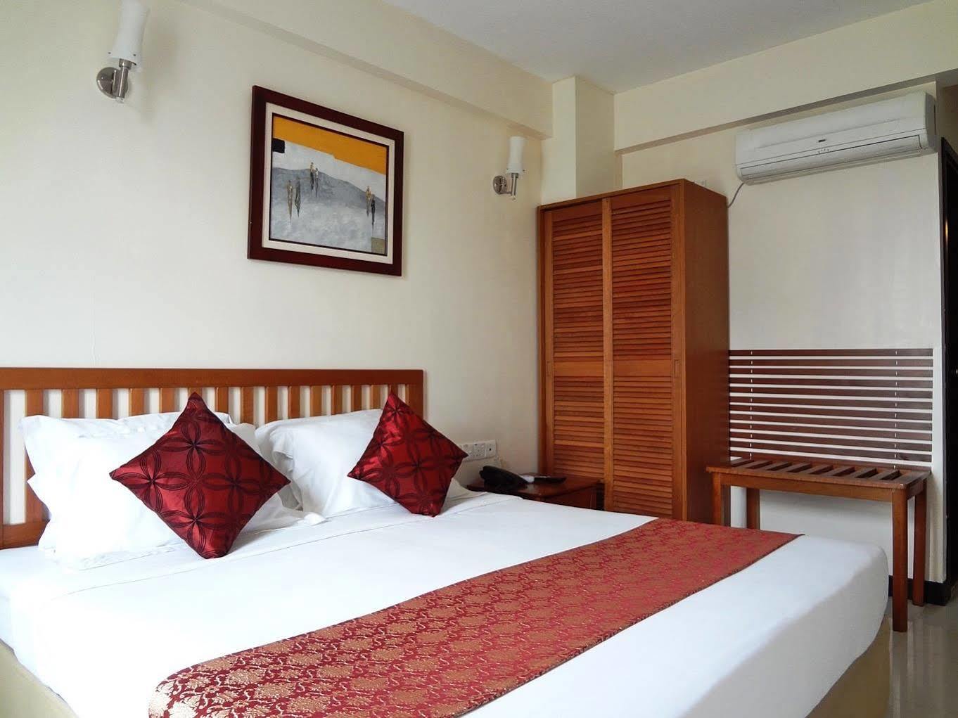 Baani Hotel Мале Экстерьер фото