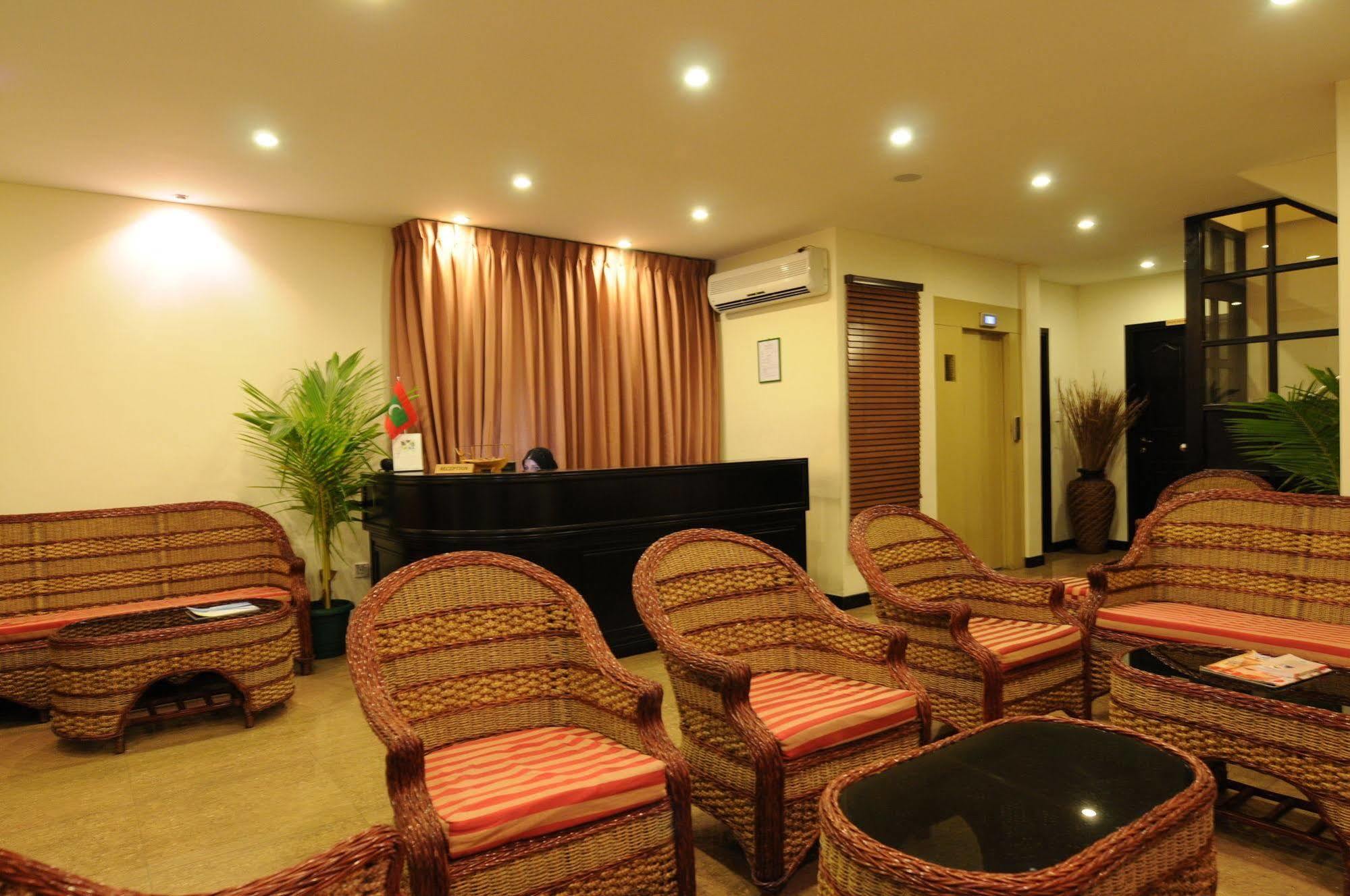 Baani Hotel Мале Экстерьер фото